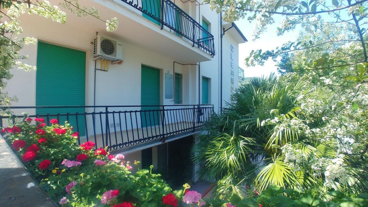Residence Oleandro П'єтра-Лігуре Екстер'єр фото